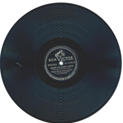 Vaughn Monroe - You cant hide your heart behind a kiss / Dreams are a dime a dozen