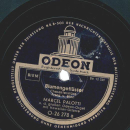 Marcel Palotti an der großen Odeon-Orgel mit...
